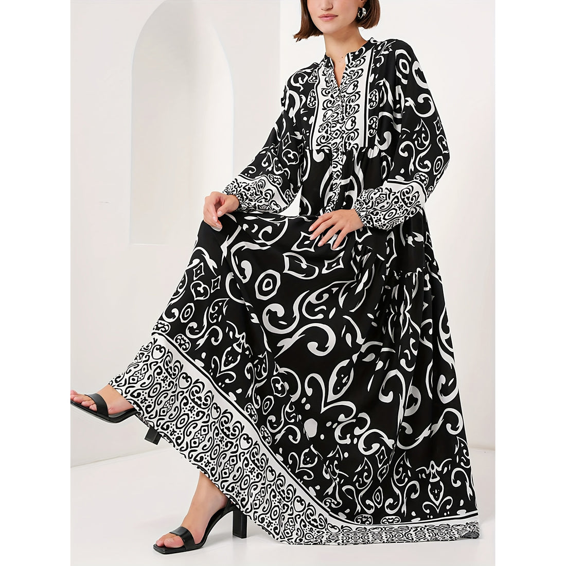 Elegant Loose-fitting Black Robe For Women - T&amp;A enterprises